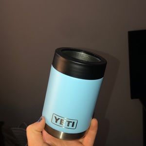 Yeti Can Cooler
